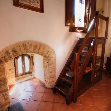 Hébergement de vacances Castle In With Swimming Pool,garden,bicycles